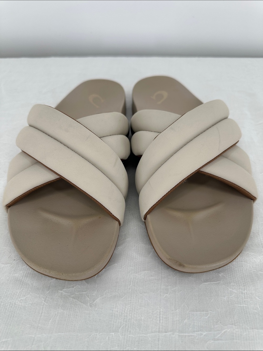 OluKai Hila Slides - Picture 2 of 9